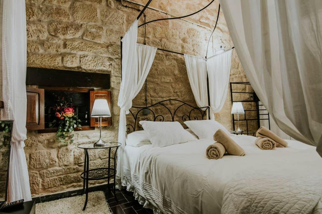 Durmiendo Como Reyes En La Rioja Cihuri Kültér fotó