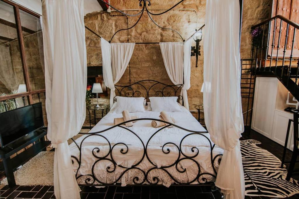 Durmiendo Como Reyes En La Rioja Cihuri Kültér fotó